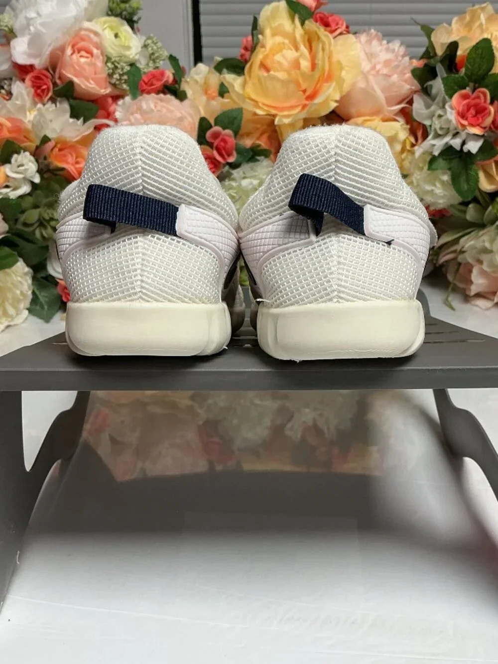 Lalazhu Kids Low Top Athletic Sneakers White Gray Navy Hook Loop Shoes 29 180-2